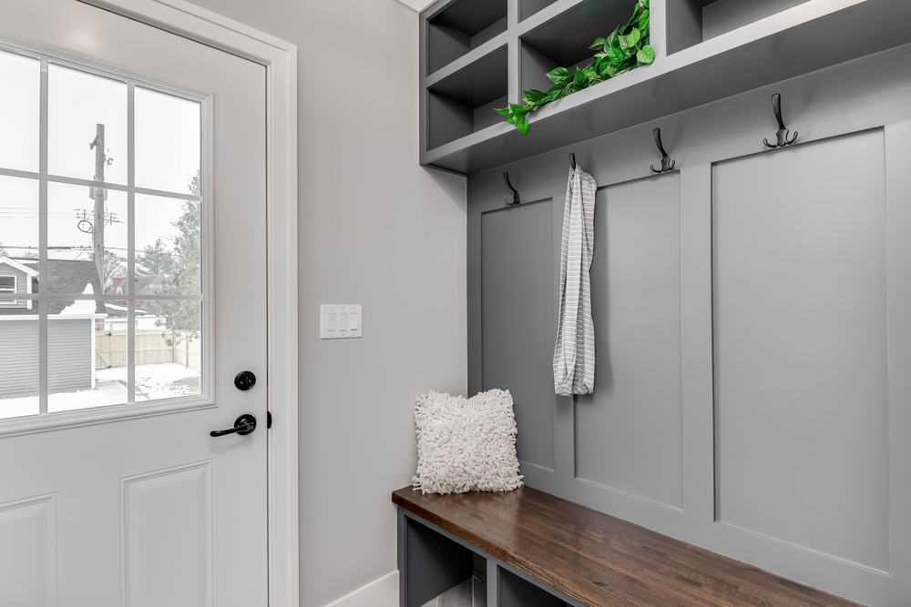 34 Useful Tips to Utilize Mudroom Hooks