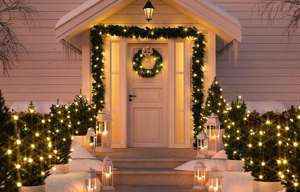 5 Festive Christmas Decoration Ideas for Outdoor Space