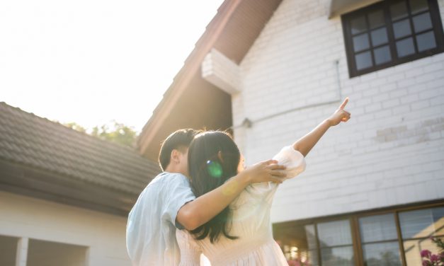Just Married? Your Practical Guide to Combining Households & Belongings