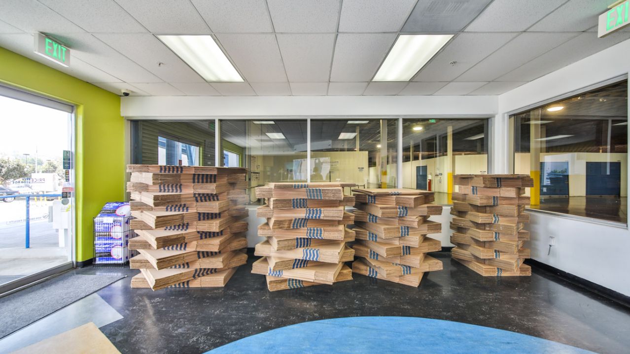 Price Self Storage West Los Angeles La Brea Avenue moving supplies