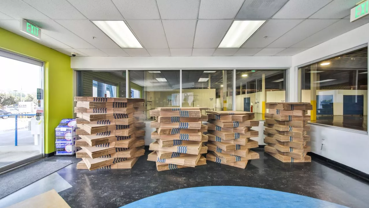 Price Self Storage West Los Angeles La Brea Avenue moving supplies