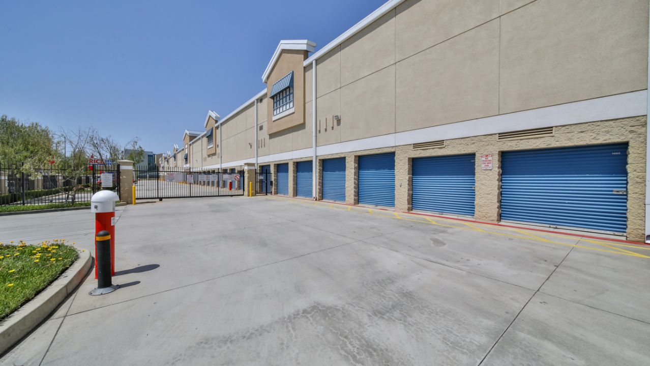 Price Self Storage National Blvd gate and keypad access