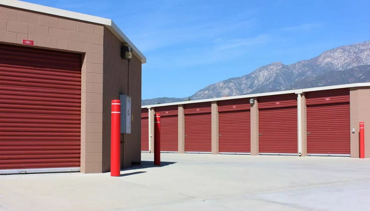 Garage sized drive up storage units with rollup doors