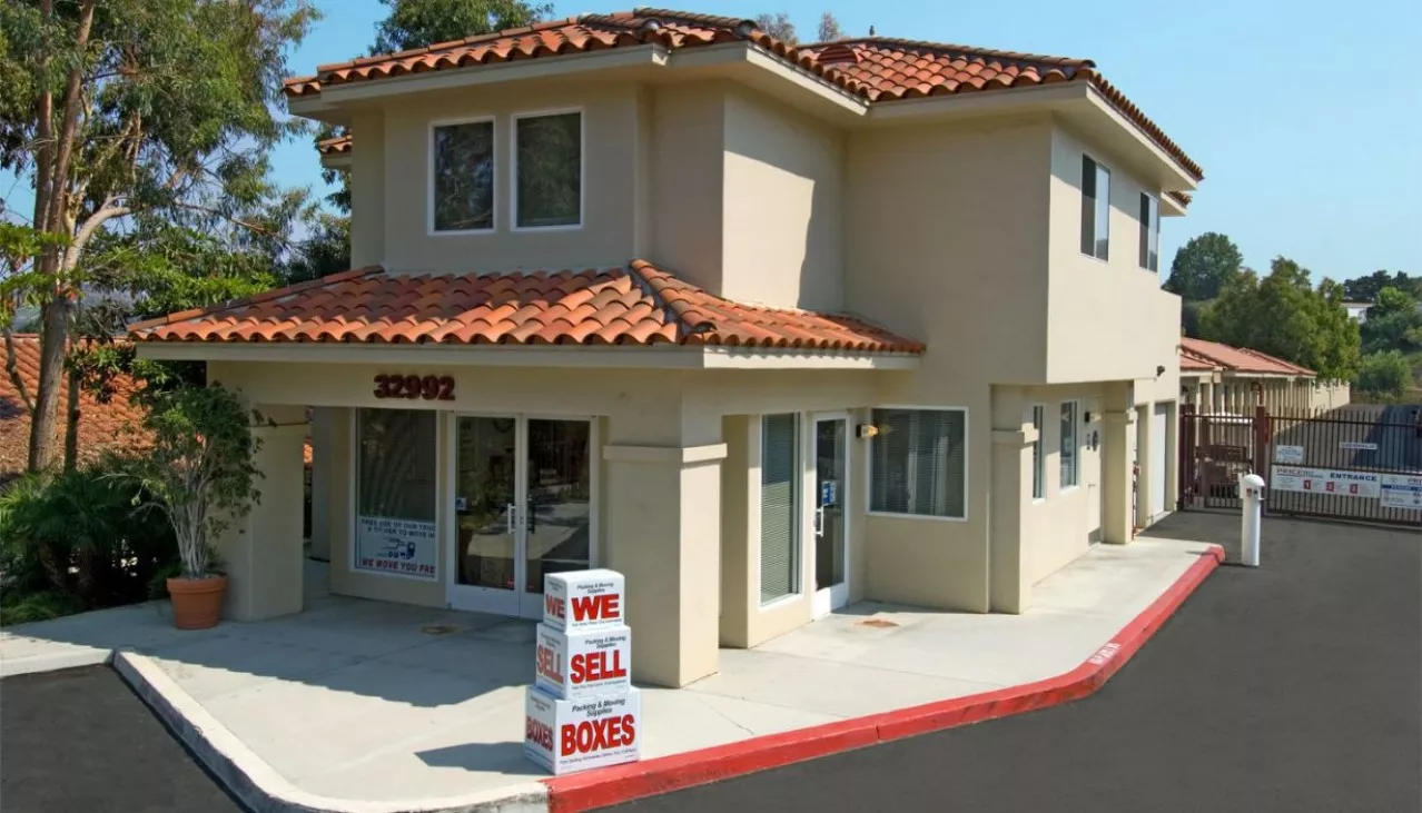 Price Self Storage San Juan Capistrano rental office