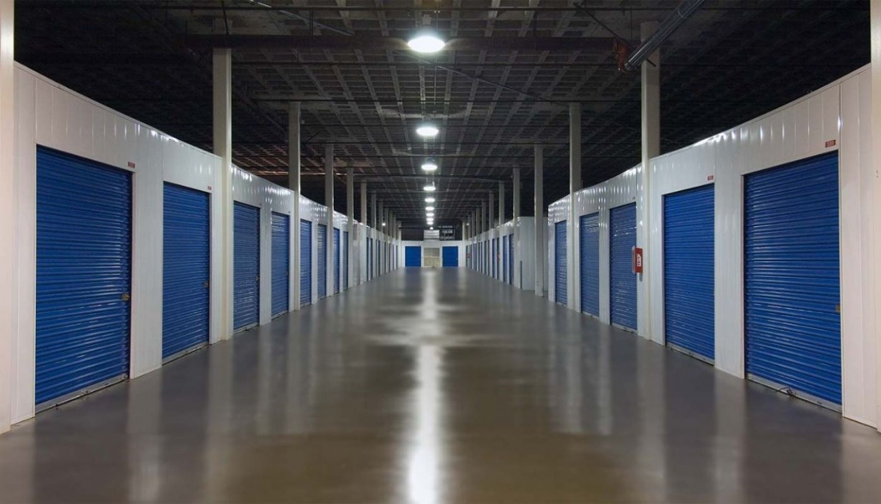 Indoor & Outdoor Vehicle Storage in West Los Angeles Price Self Storage