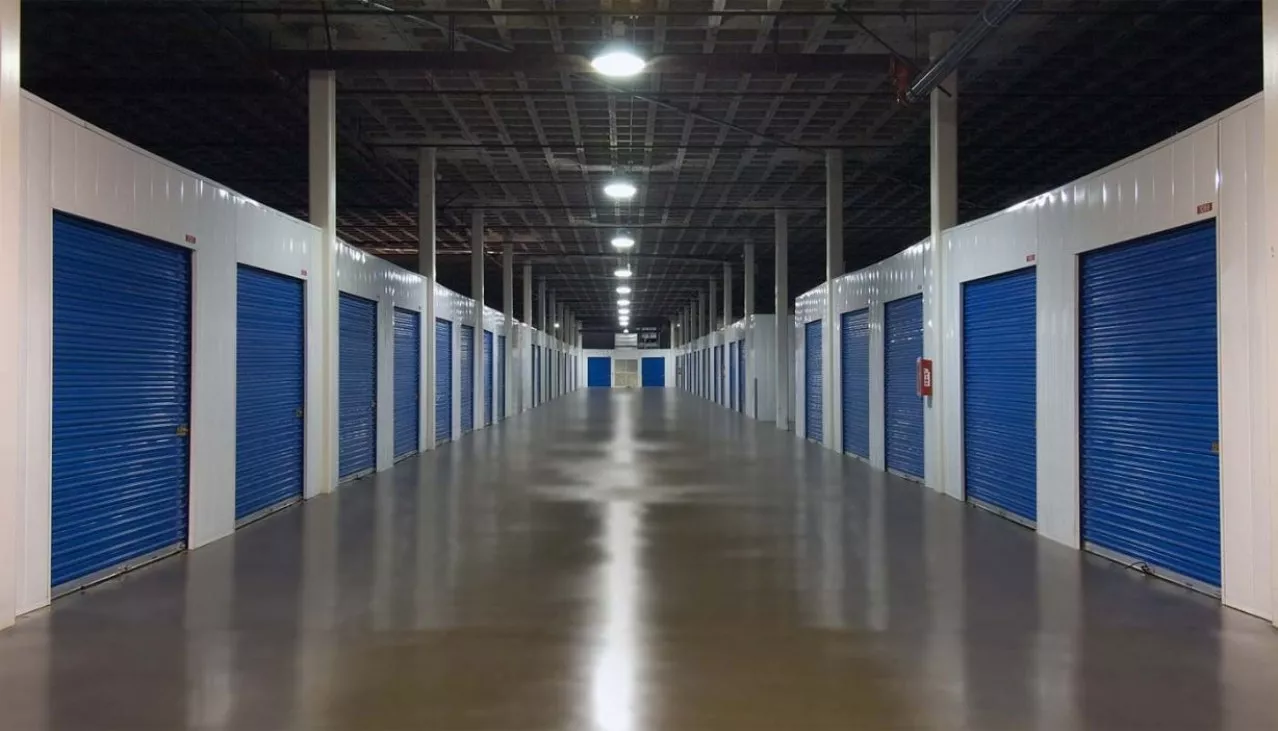 West Los Angeles Indoor & Outdoor Vehicle Storage Image 